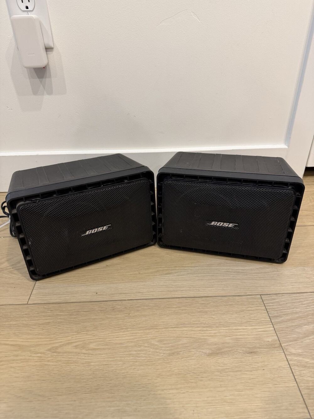 Bose Roommate II Powered Speaker System Black Vintage Bookshelf Speakers Pair